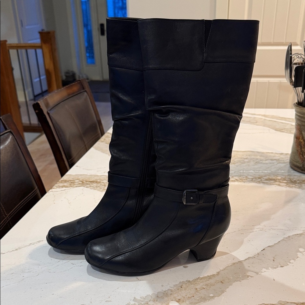 Elegant Black Heeled Boots for Women